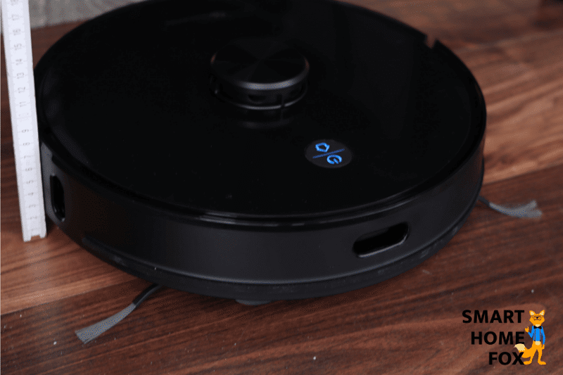 The height of the Proscenic M7 Pro is measured with a ruler